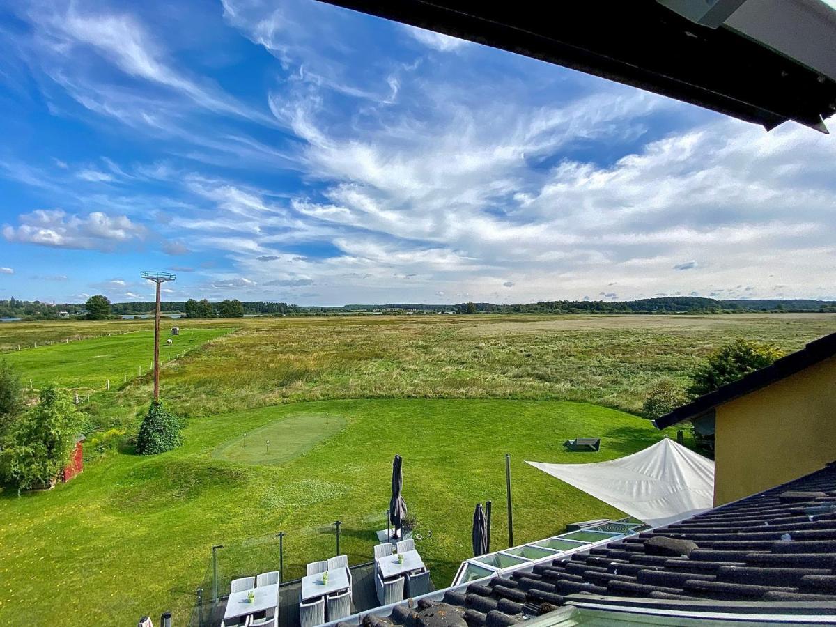 Hotel Am Mueritz-Nationalpark Waren  Exteriör bild