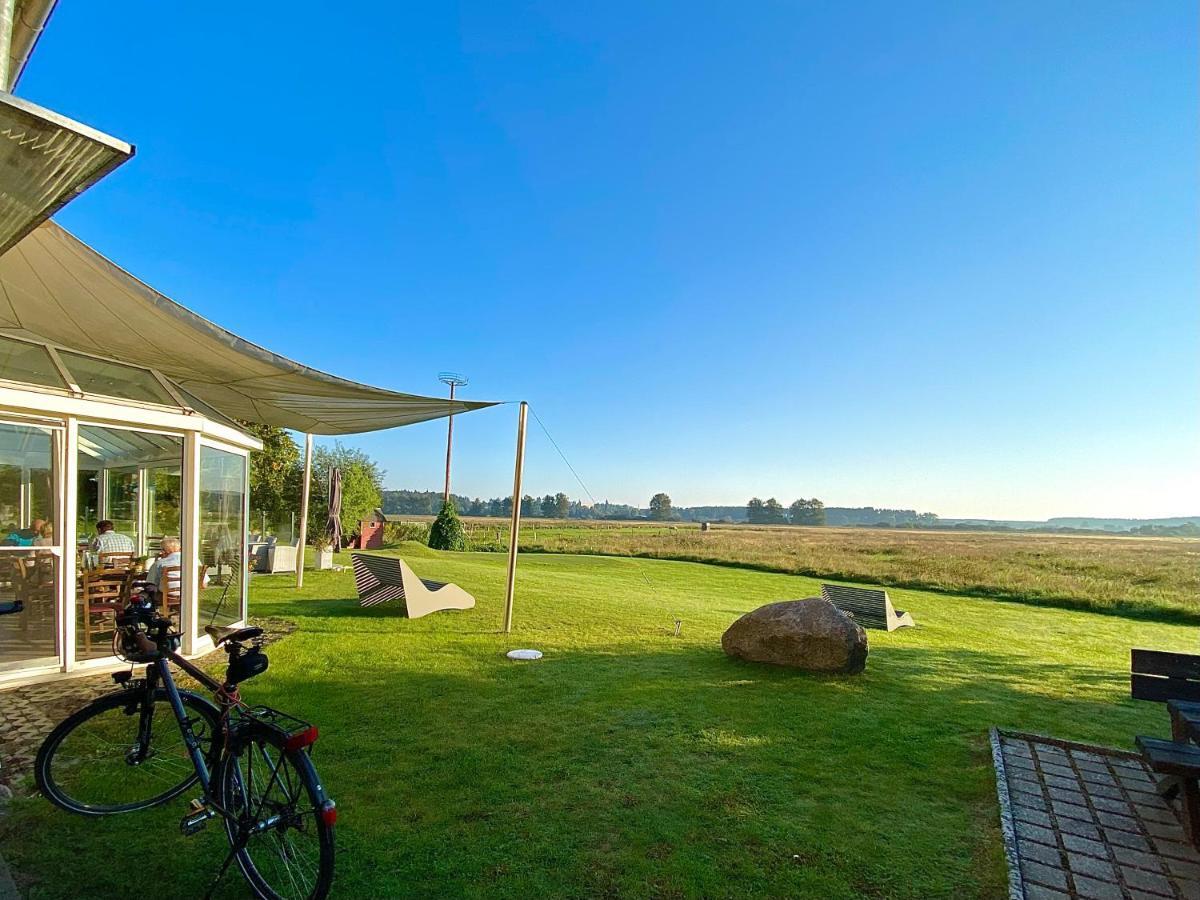 Hotel Am Mueritz-Nationalpark Waren  Exteriör bild