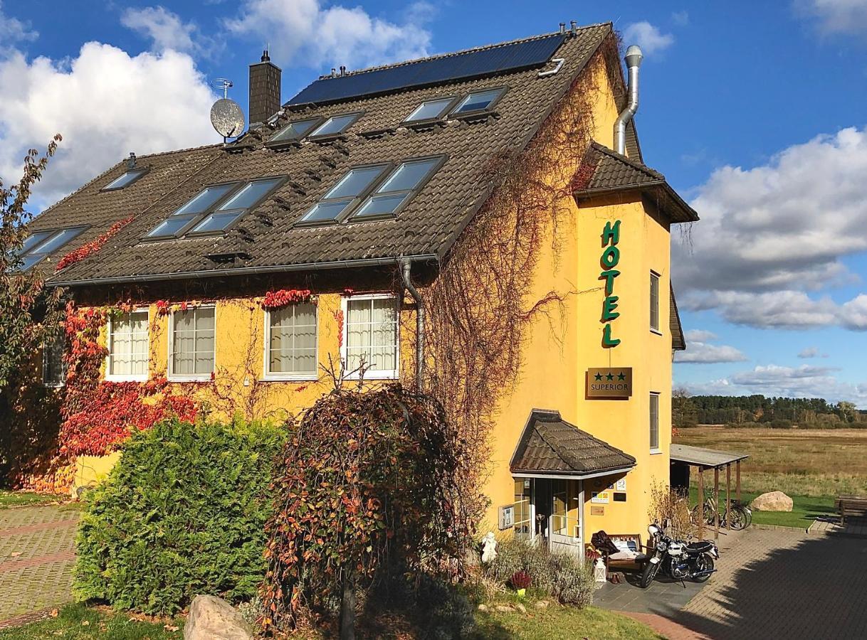 Hotel Am Mueritz-Nationalpark Waren  Exteriör bild